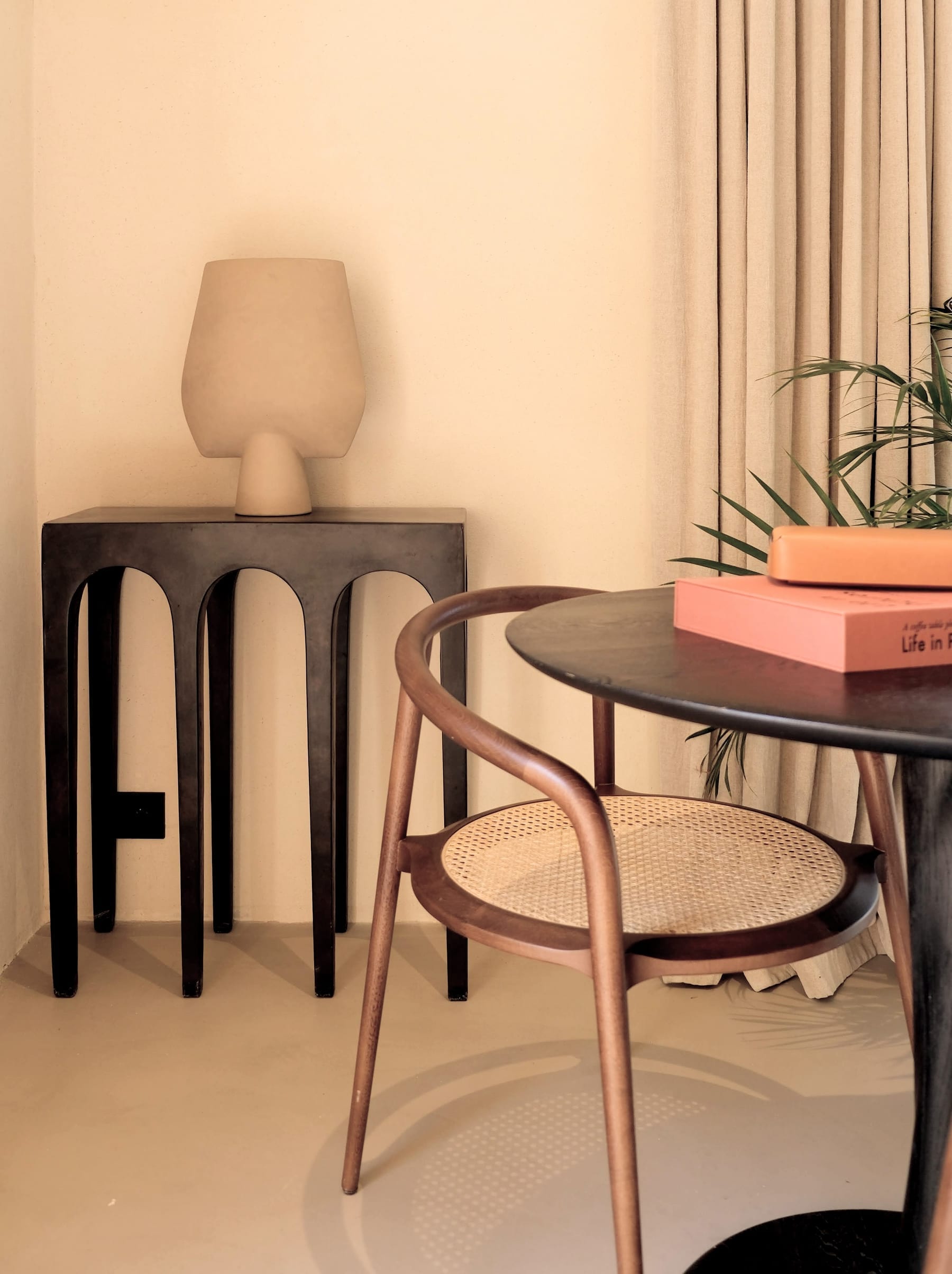 Suite de la Bronzette, view 1