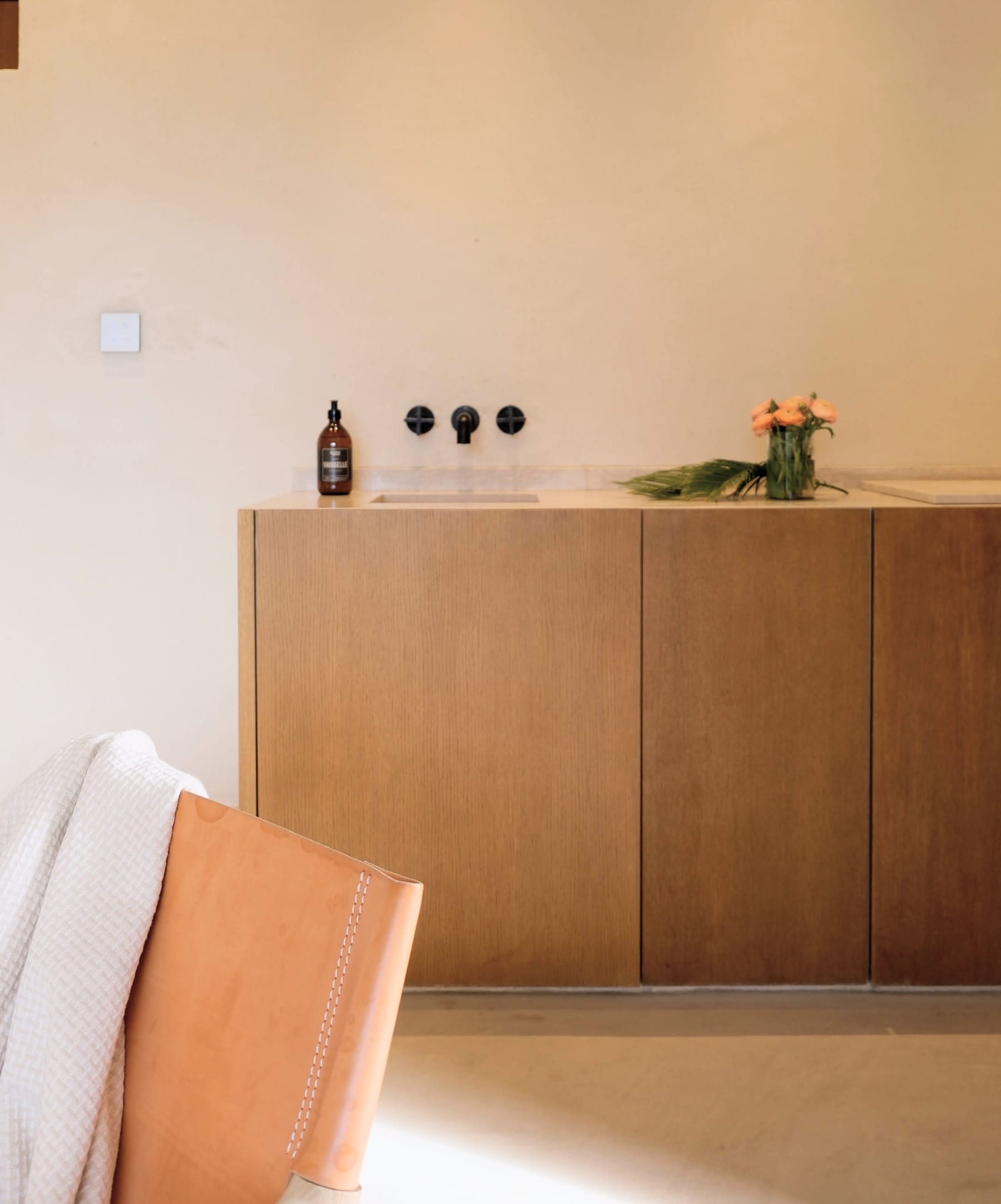 Suite de la Bronzette, view 2