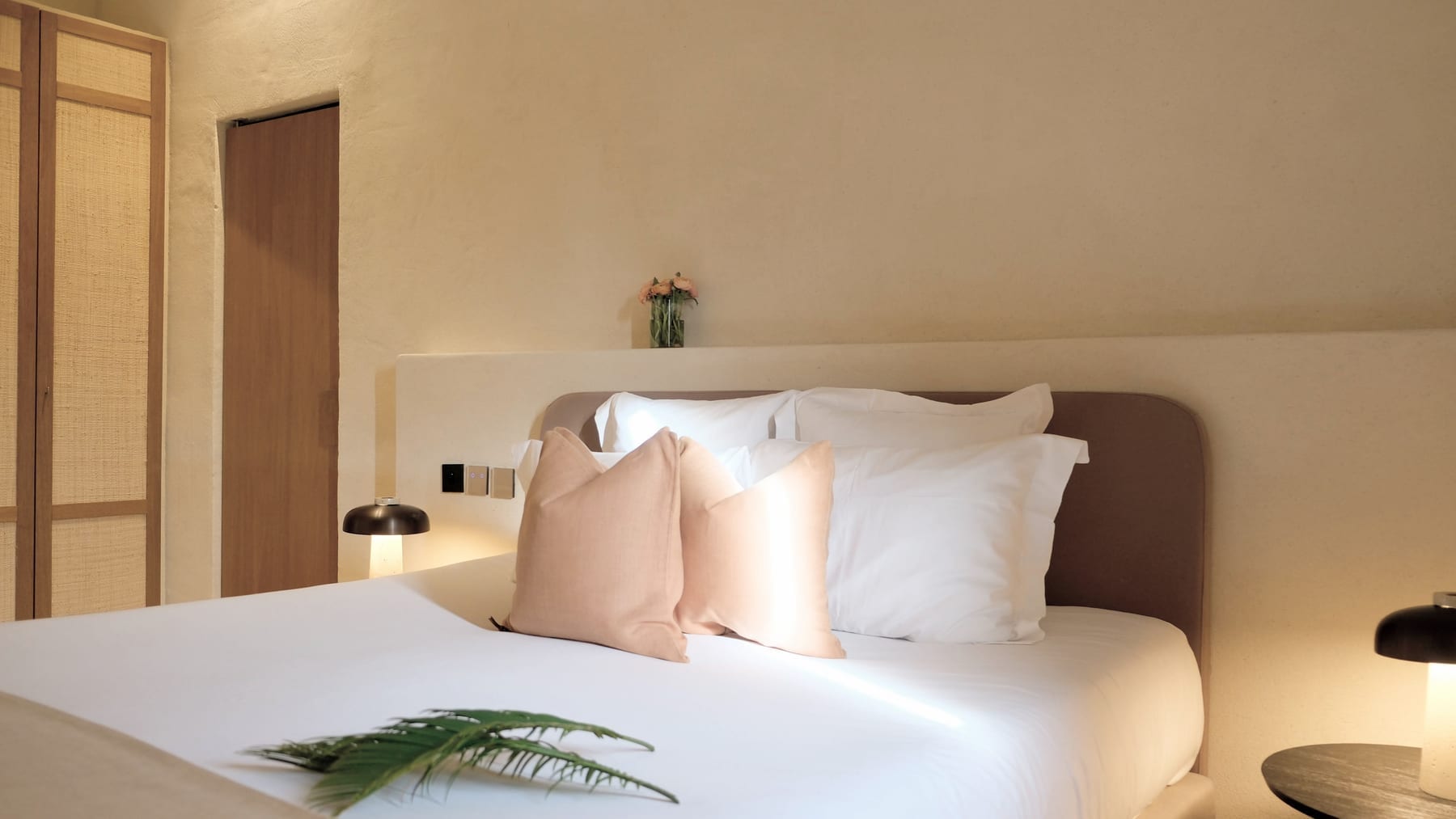 Suite de la Bronzette, view 8