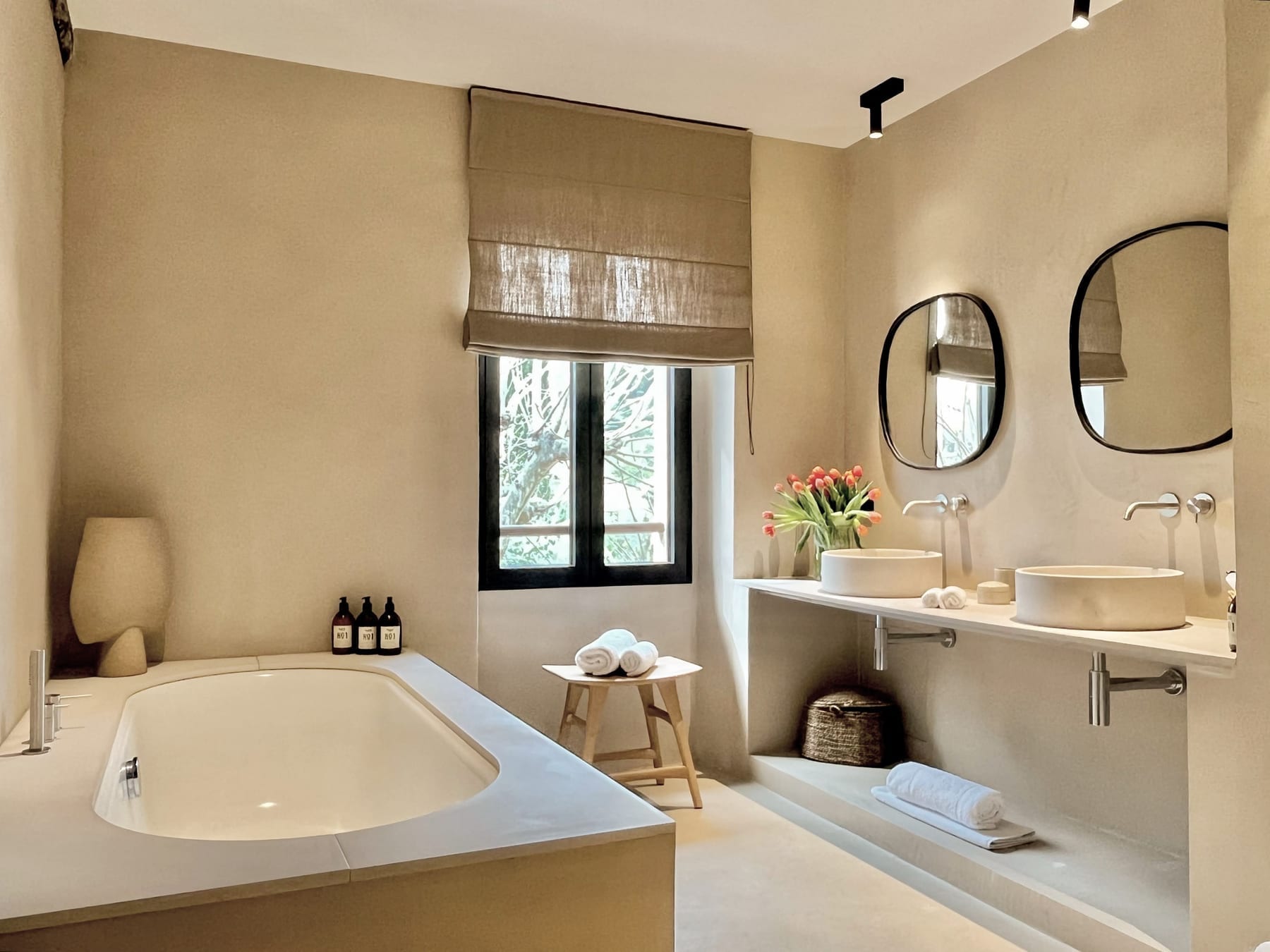 Mas de l' Artiste, view 3