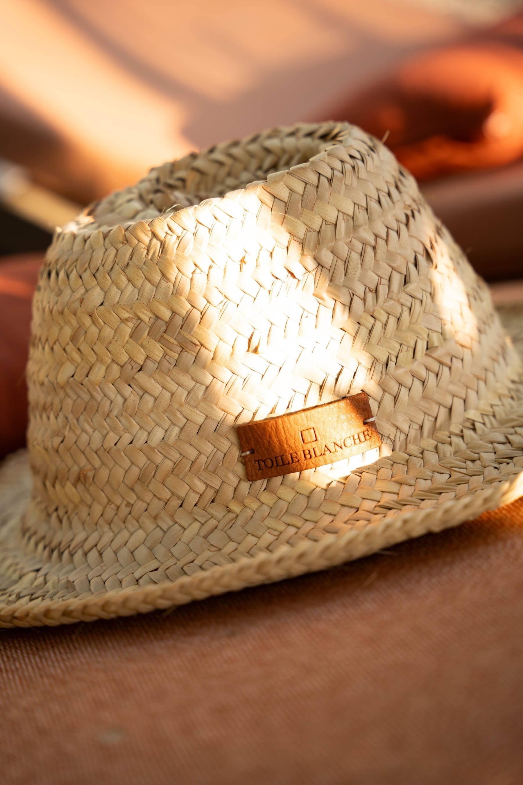 Atmosphere at Toile Blanche